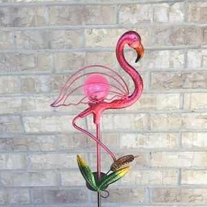 FLASH SALE Solar Flamingo Garden Pick